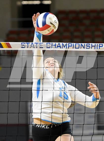 Thumbnail 3 in Valley Christian vs Snowflake (AIA 3A Final) photogallery.