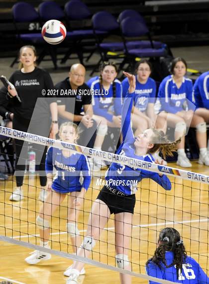 Thumbnail 3 in Valley Christian vs Snowflake (AIA 3A Final) photogallery.