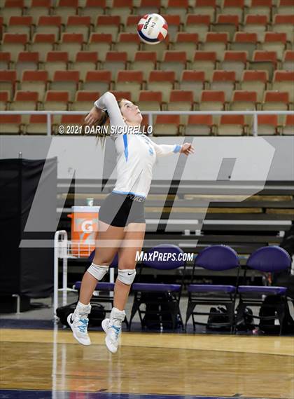 Thumbnail 2 in Valley Christian vs Snowflake (AIA 3A Final) photogallery.