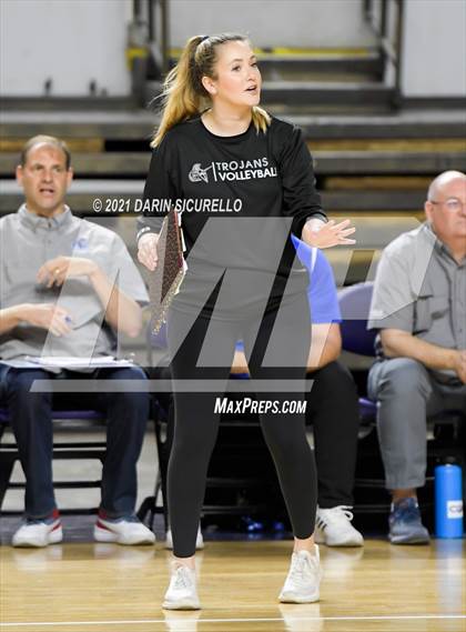 Thumbnail 1 in Valley Christian vs Snowflake (AIA 3A Final) photogallery.