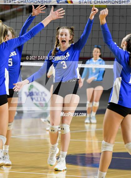 Thumbnail 3 in Valley Christian vs Snowflake (AIA 3A Final) photogallery.
