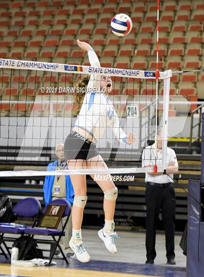 Thumbnail 3 in Valley Christian vs Snowflake (AIA 3A Final) photogallery.