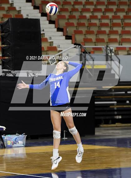 Thumbnail 3 in Valley Christian vs Snowflake (AIA 3A Final) photogallery.