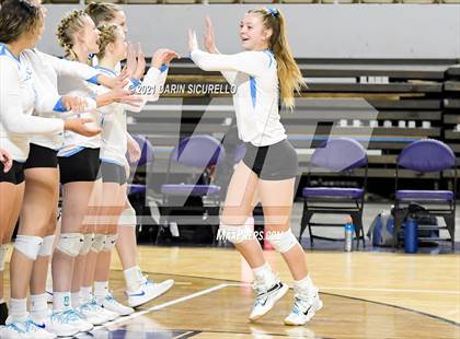 Thumbnail 3 in Valley Christian vs Snowflake (AIA 3A Final) photogallery.