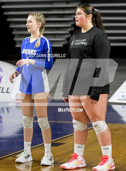 Thumbnail 2 in Valley Christian vs Snowflake (AIA 3A Final) photogallery.