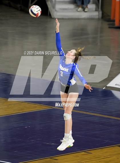 Thumbnail 1 in Valley Christian vs Snowflake (AIA 3A Final) photogallery.