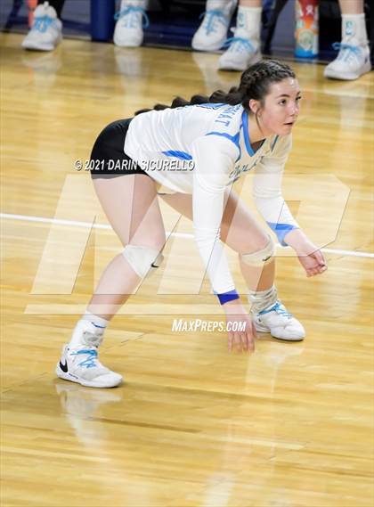 Thumbnail 3 in Valley Christian vs Snowflake (AIA 3A Final) photogallery.
