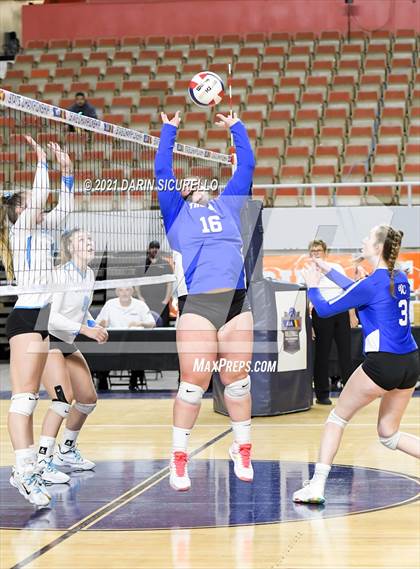 Thumbnail 1 in Valley Christian vs Snowflake (AIA 3A Final) photogallery.