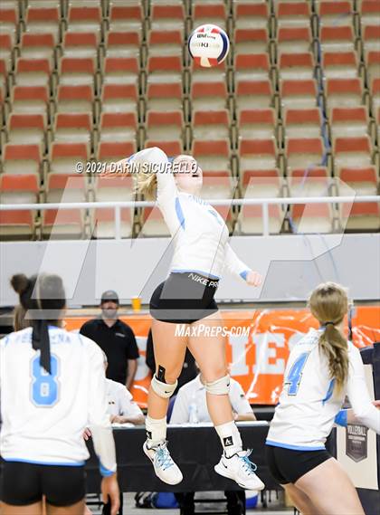 Thumbnail 1 in Valley Christian vs Snowflake (AIA 3A Final) photogallery.