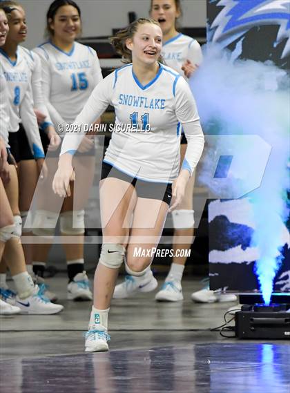 Thumbnail 3 in Valley Christian vs Snowflake (AIA 3A Final) photogallery.