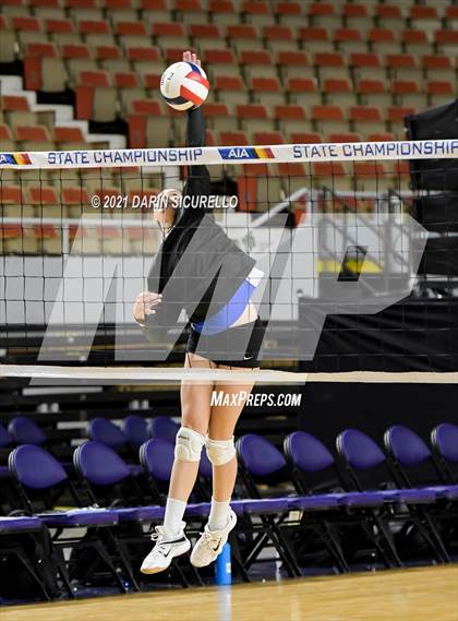 Thumbnail 2 in Valley Christian vs Snowflake (AIA 3A Final) photogallery.