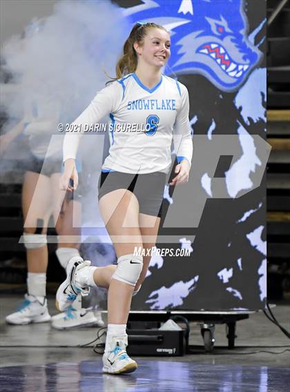 Thumbnail 2 in Valley Christian vs Snowflake (AIA 3A Final) photogallery.