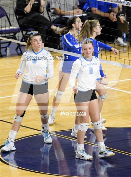 Thumbnail 2 in Valley Christian vs Snowflake (AIA 3A Final) photogallery.