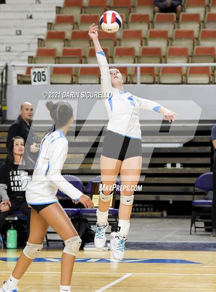 Thumbnail 1 in Valley Christian vs Snowflake (AIA 3A Final) photogallery.