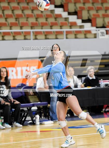 Thumbnail 3 in Valley Christian vs Snowflake (AIA 3A Final) photogallery.