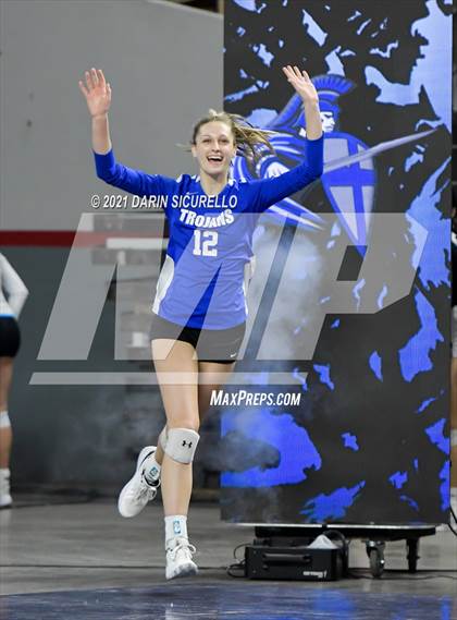 Thumbnail 2 in Valley Christian vs Snowflake (AIA 3A Final) photogallery.