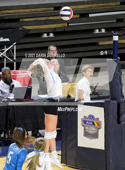 Thumbnail 2 in Valley Christian vs Snowflake (AIA 3A Final) photogallery.