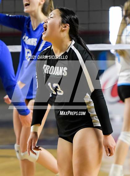Thumbnail 3 in Valley Christian vs Snowflake (AIA 3A Final) photogallery.