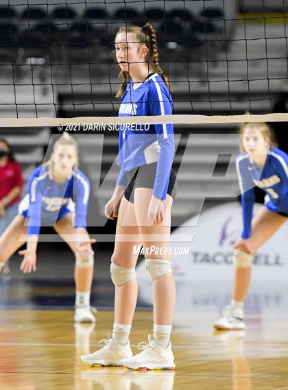 Thumbnail 2 in Valley Christian vs Snowflake (AIA 3A Final) photogallery.