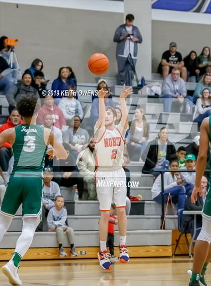 Thumbnail 3 in Newman Smith vs. McKinney North (UIL 5A Area Playoff) photogallery.