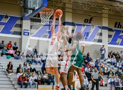 Thumbnail 1 in Newman Smith vs. McKinney North (UIL 5A Area Playoff) photogallery.