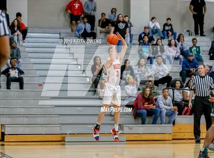 Thumbnail 2 in Newman Smith vs. McKinney North (UIL 5A Area Playoff) photogallery.