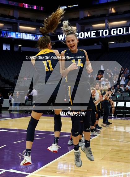 Thumbnail 3 in Oak Ridge vs St. Mary's (CIF SJS D1 Final) photogallery.