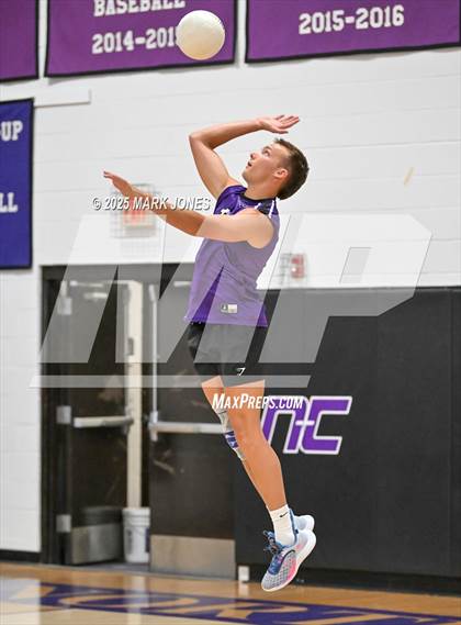 Thumbnail 2 in Northwest Christian vs. North Valley Christian Academy photogallery.