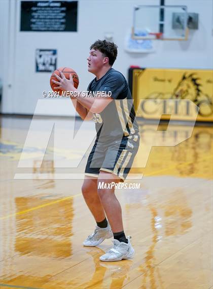 Thumbnail 2 in Perrin-Whitt @ Chico photogallery.
