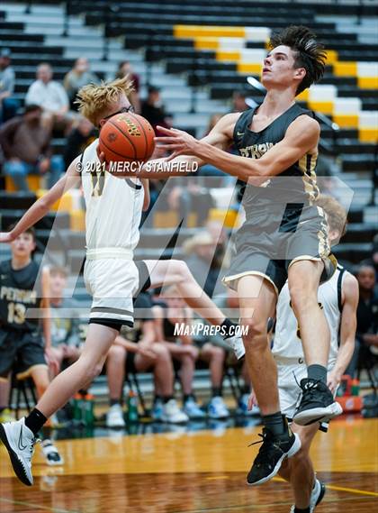 Thumbnail 3 in Perrin-Whitt @ Chico photogallery.