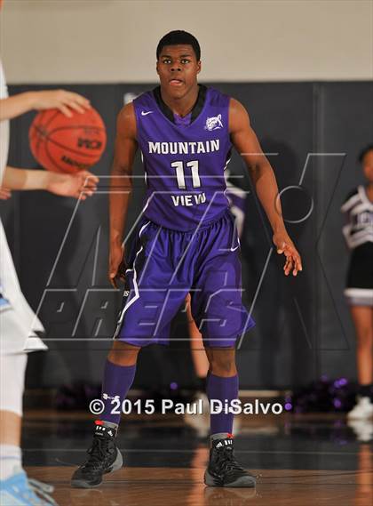 Thumbnail 1 in Valor Christian vs. Mountain View (CHSAA 4A 1st Round) photogallery.