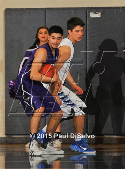 Thumbnail 2 in Valor Christian vs. Mountain View (CHSAA 4A 1st Round) photogallery.