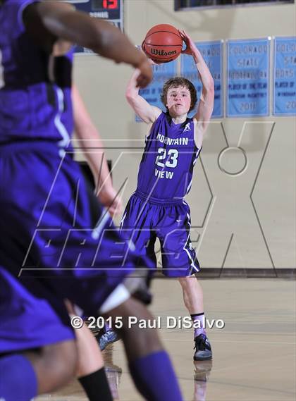 Thumbnail 2 in Valor Christian vs. Mountain View (CHSAA 4A 1st Round) photogallery.