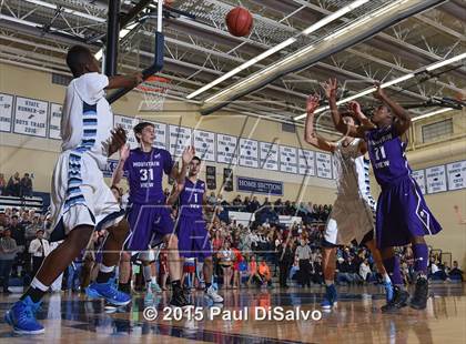 Thumbnail 1 in Valor Christian vs. Mountain View (CHSAA 4A 1st Round) photogallery.