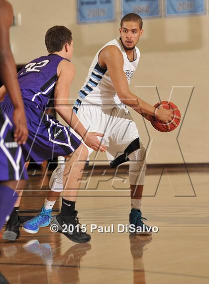 Thumbnail 2 in Valor Christian vs. Mountain View (CHSAA 4A 1st Round) photogallery.