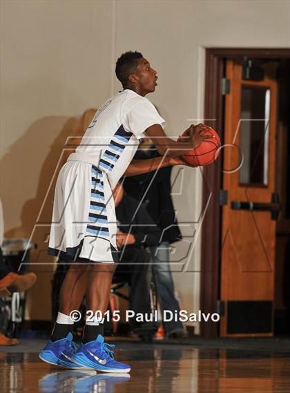 Thumbnail 2 in Valor Christian vs. Mountain View (CHSAA 4A 1st Round) photogallery.