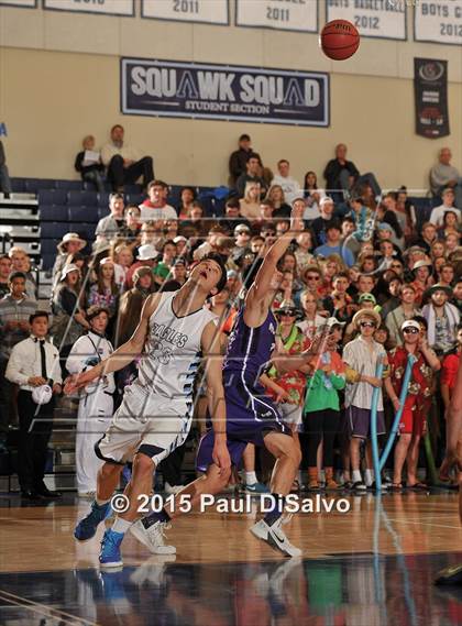 Thumbnail 1 in Valor Christian vs. Mountain View (CHSAA 4A 1st Round) photogallery.