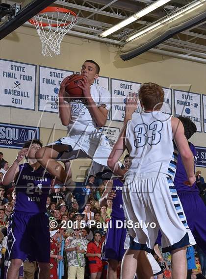 Thumbnail 2 in Valor Christian vs. Mountain View (CHSAA 4A 1st Round) photogallery.