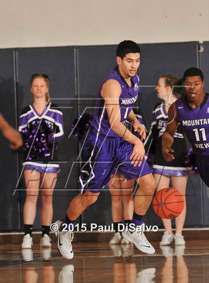 Thumbnail 1 in Valor Christian vs. Mountain View (CHSAA 4A 1st Round) photogallery.