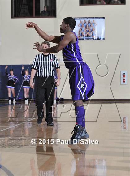 Thumbnail 3 in Valor Christian vs. Mountain View (CHSAA 4A 1st Round) photogallery.