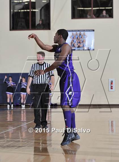 Thumbnail 1 in Valor Christian vs. Mountain View (CHSAA 4A 1st Round) photogallery.