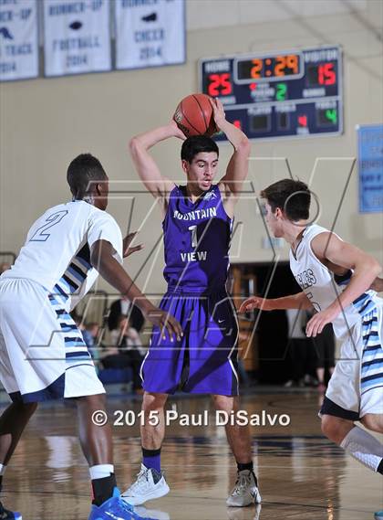 Thumbnail 3 in Valor Christian vs. Mountain View (CHSAA 4A 1st Round) photogallery.