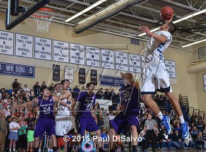 Thumbnail 2 in Valor Christian vs. Mountain View (CHSAA 4A 1st Round) photogallery.