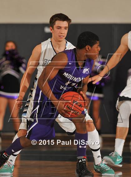 Thumbnail 3 in Valor Christian vs. Mountain View (CHSAA 4A 1st Round) photogallery.