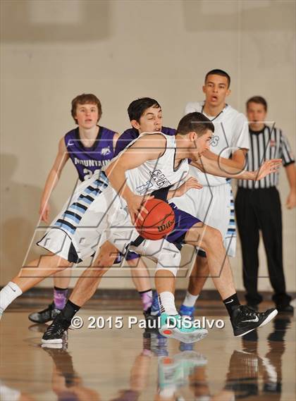 Thumbnail 2 in Valor Christian vs. Mountain View (CHSAA 4A 1st Round) photogallery.