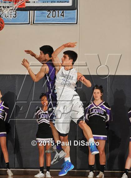 Thumbnail 1 in Valor Christian vs. Mountain View (CHSAA 4A 1st Round) photogallery.
