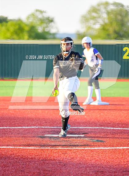 Thumbnail 1 in Mumford vs Giddings photogallery.