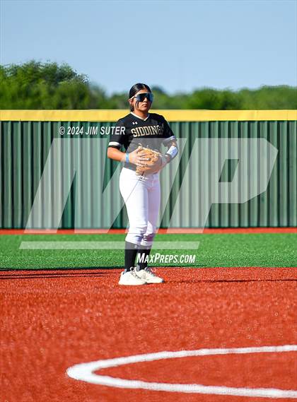 Thumbnail 1 in Mumford vs Giddings photogallery.