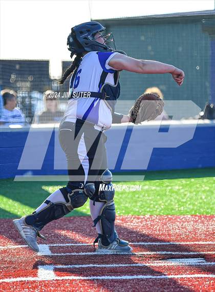 Thumbnail 1 in Mumford vs Giddings photogallery.