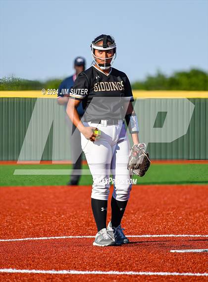 Thumbnail 3 in Mumford vs Giddings photogallery.
